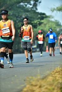 BIB: 4722, 41169
                            <button type="button" onclick="openModal(10139498)" class="btn btn-primary btn-sm float-right btn-popup" data-toggle="modal" data-target=".modal-high-quality">
                        <i class="fas fa-shopping-cart"></i> Add to Cart
                    </button>
                                            <button type="button" onclick="isThisMe(10139498, true)" class="btn btn-success btn-sm float-right btn-popup btn-isme hidden" data-toggle="tooltip" data-placement="bottom" title="นี่คือรูปของคุณใช่ไหม คลิกที่นี่เพื่อเอาเข้าอัลบั้ม">
                        <i class="fas fa-plus"></i> Add to album
                    </button>
                    <button type="button" onclick="isThisMe(10139498, false)" class="btn btn-warning btn-sm float-right btn-popup btn-isnotme hidden">
                        <i class="fas fa-ban"></i> Remove from album
                    </button>